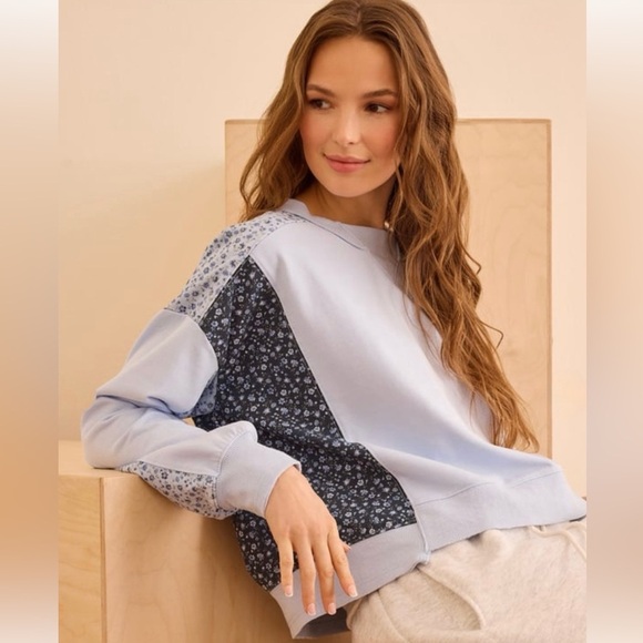 Altar'd State Tops - Altar’d State Mixed Media Floral Colorblock Pullover